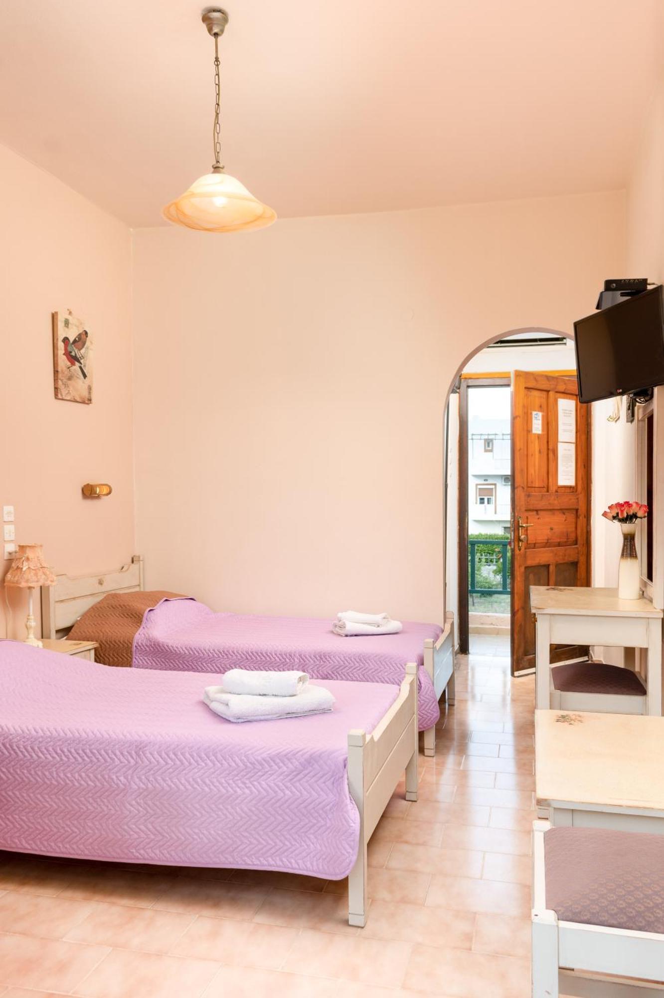 Filia Rooms Matala Exterior foto