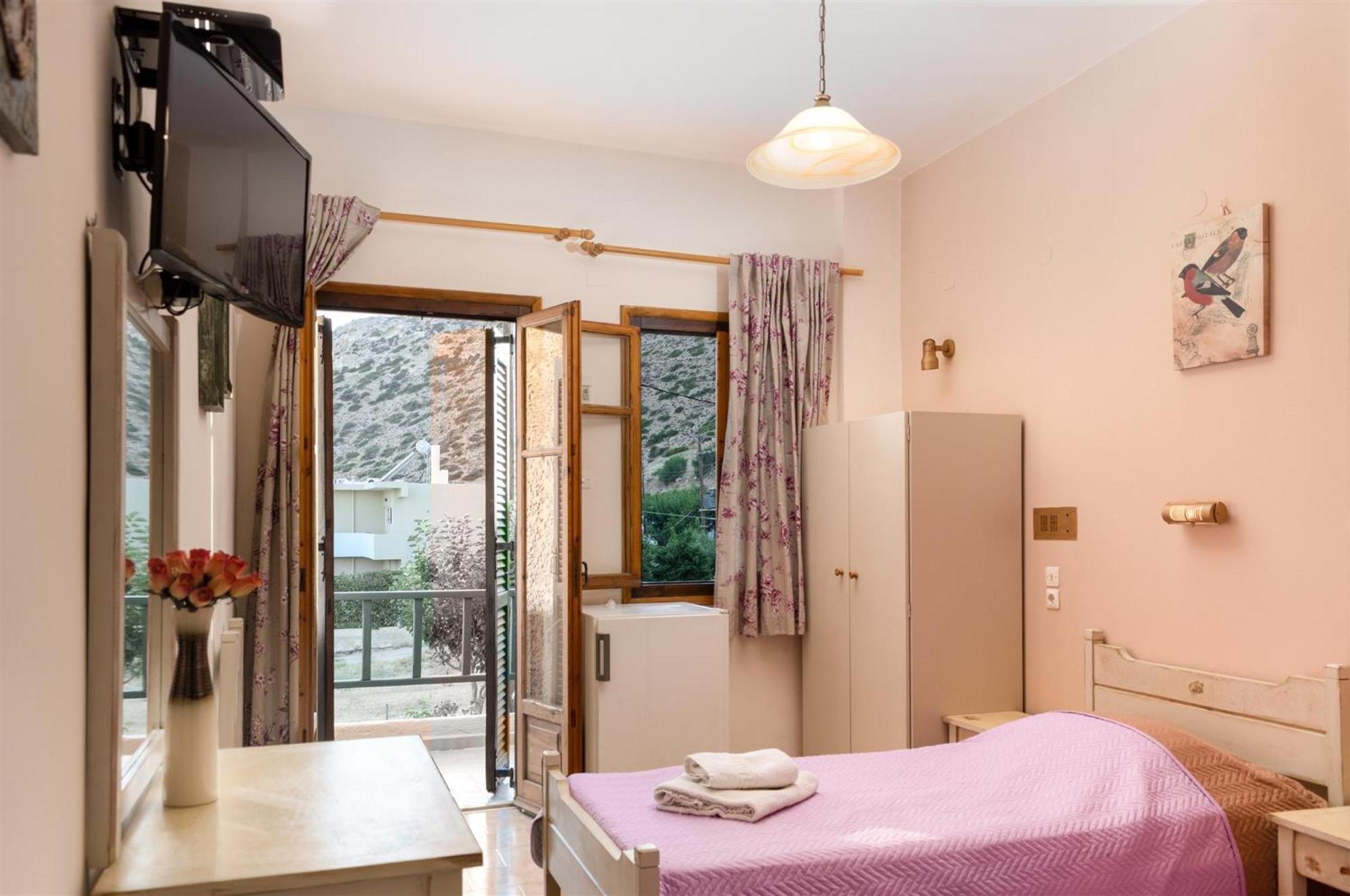 Filia Rooms Matala Exterior foto